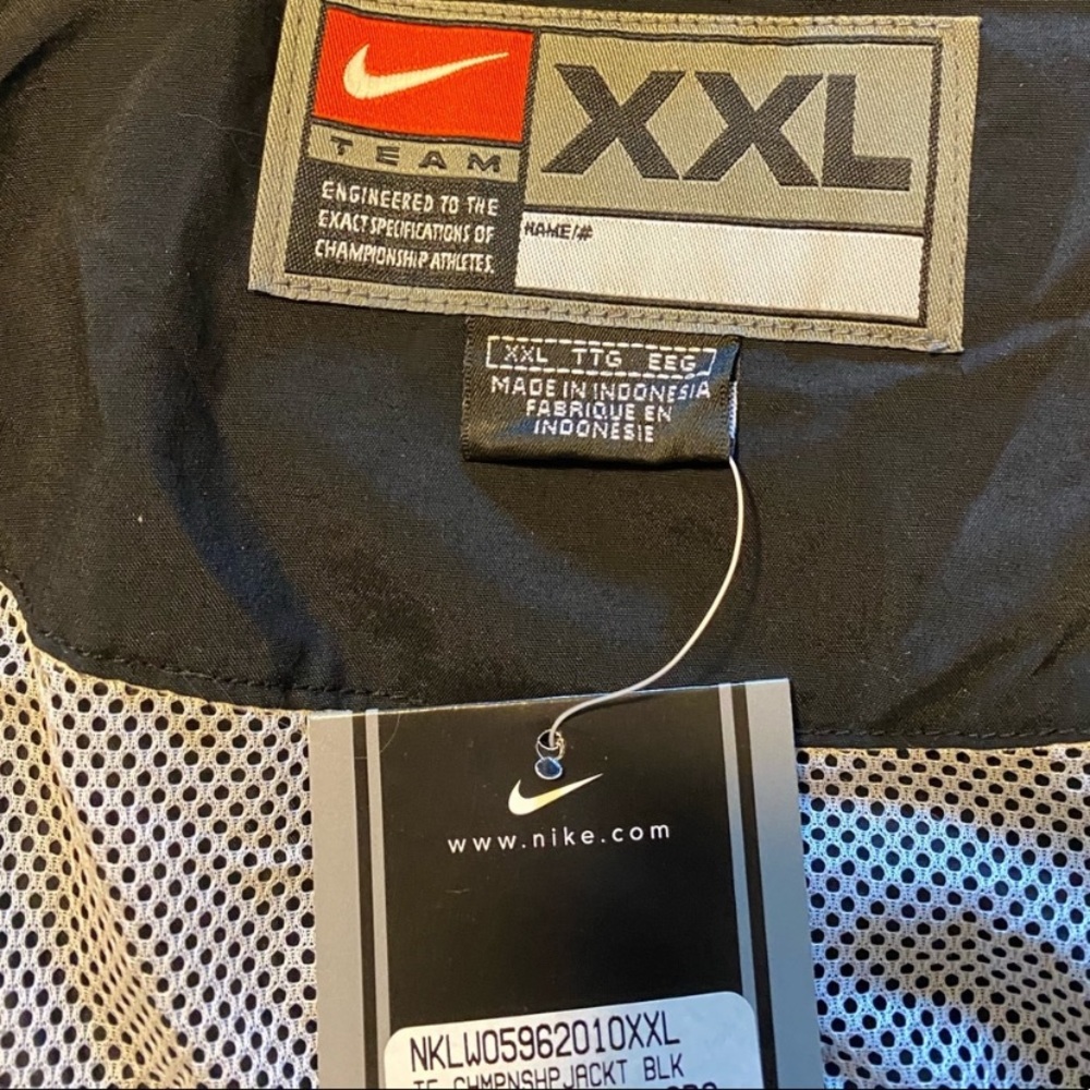 NIKE Track Jacket NWT!! - Picture 4 of 6